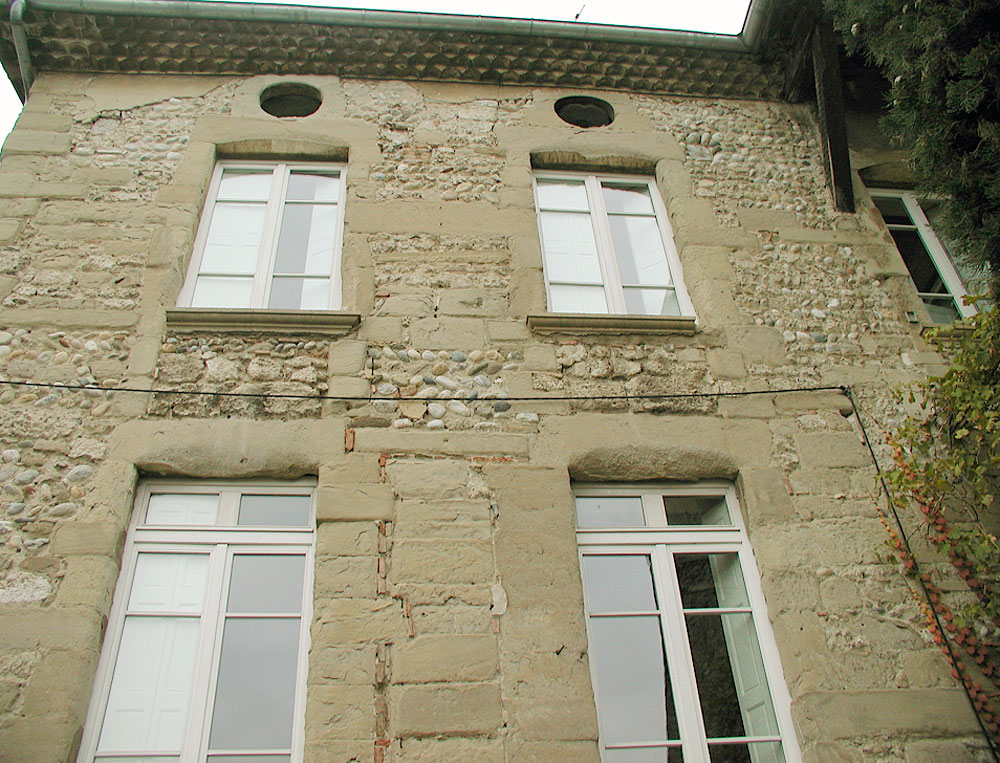 Cliquer pour fermer la fentre -  Immeuble Romans sur Isere